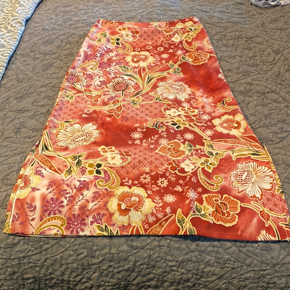 Ladies long skirt size 12. Floral print cream and rose color.